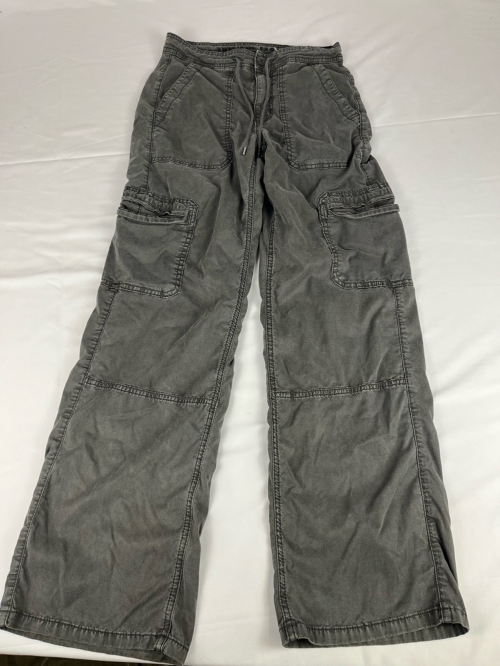 American Eagle Outfitters Charcoal Gray Cargo Pants